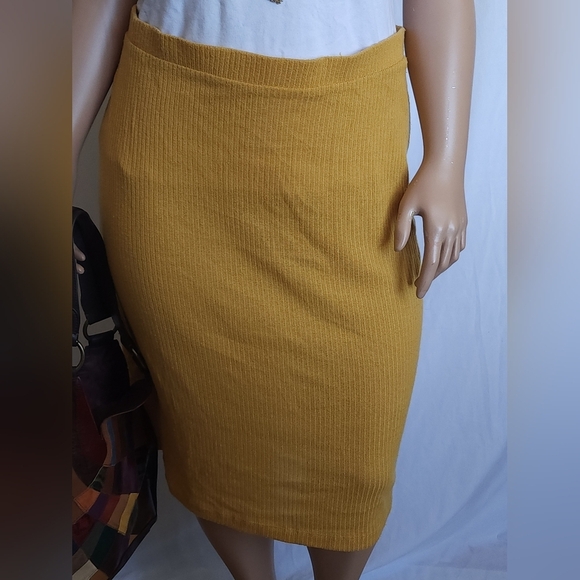 Knit midi skirt - Picture 5 of 7